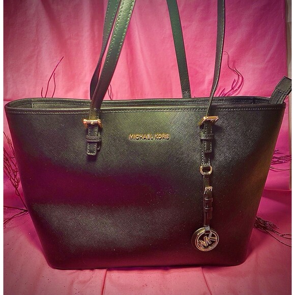 MICHAEL KORS…BLACK SAFFIANO LEATHER…CIARA…LRG ZIP TOTE SHOULDER BAG…W/ GOLD…NEW - Picture 1 of 8